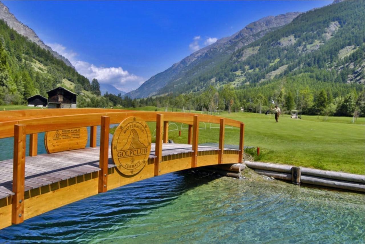Moderne Dachwohnung Naehe Zermatt Mit Balkon Täsch Zewnętrze zdjęcie