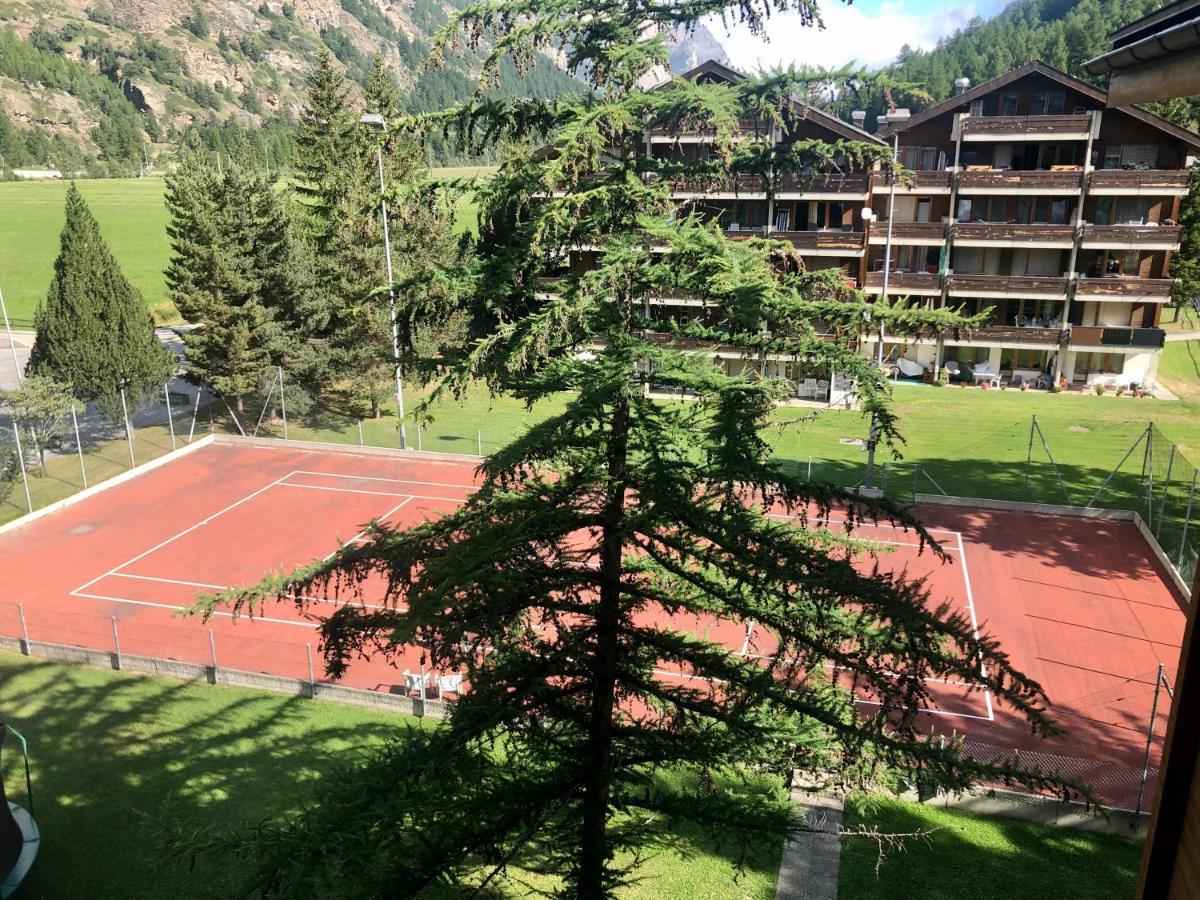 Moderne Dachwohnung Naehe Zermatt Mit Balkon Täsch Zewnętrze zdjęcie