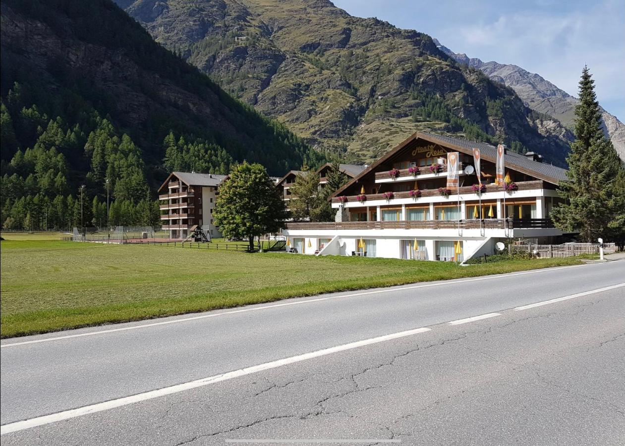 Moderne Dachwohnung Naehe Zermatt Mit Balkon Täsch Zewnętrze zdjęcie